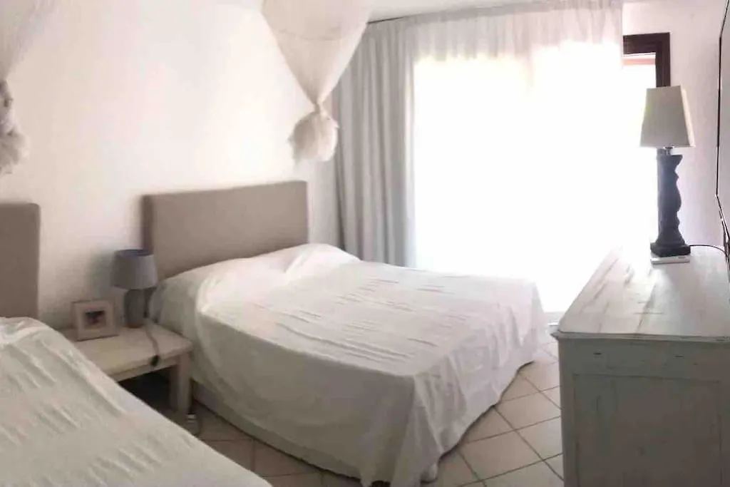 A 30 M Dal Mare Villa Golfo Aranci 0*,  Italy